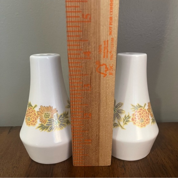 Vintage 1970’s Noritake salt & pepper shakers - Picture 7 of 7